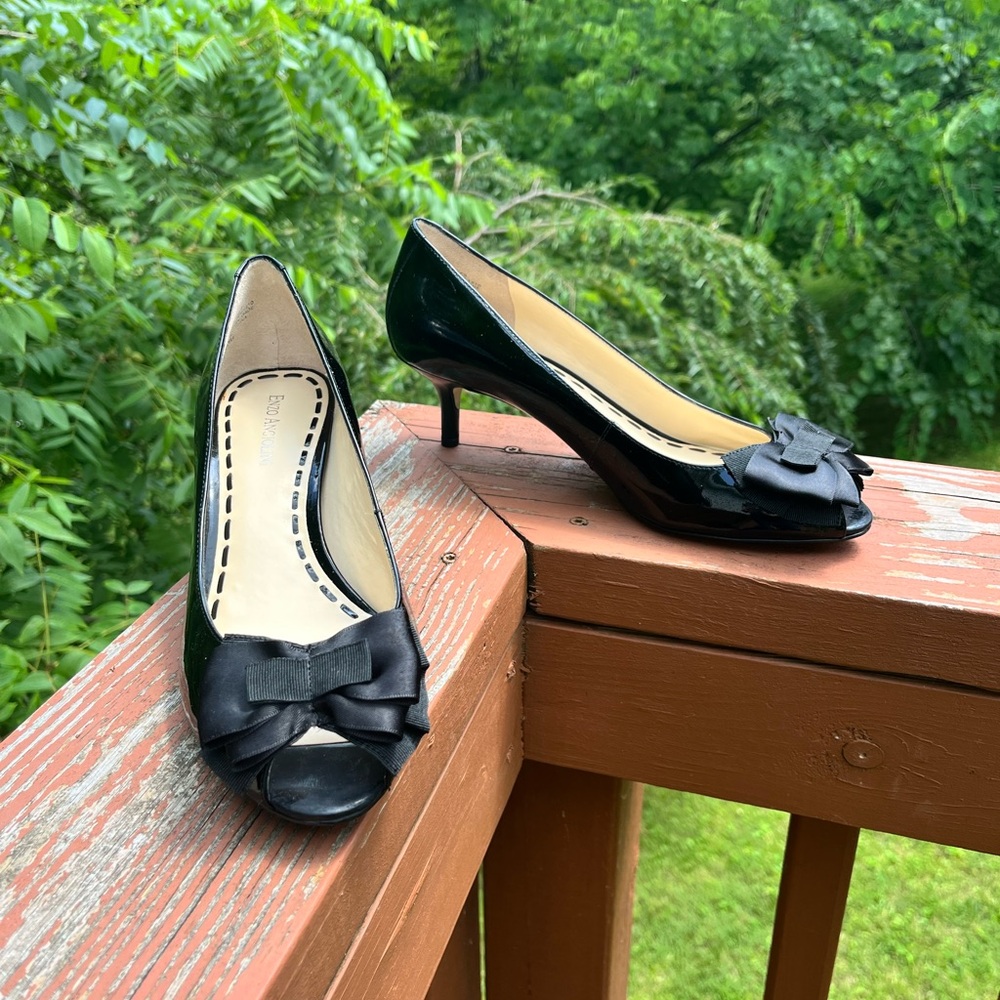 Enzo Angiolini Black Patent Leather Heels with Ribbon Bow